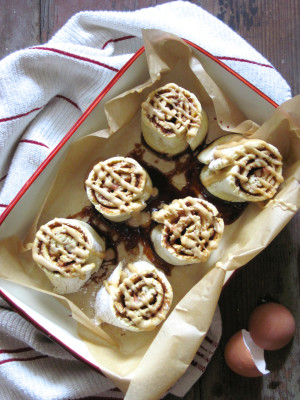 Apple Cinnamon Rolls | These paleo cinnamon rolls use apple pieces in place of raisins for a unique fall treat. | eatsomethingdelicious.com