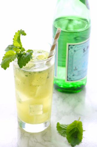 Pineapple Mint Sparklers | Pineapple and mint are paired with sparkling water for a refreshing summer beverage. Ready in 5 minutes with just 4 ingredients. | eatsomethingdelicious.com